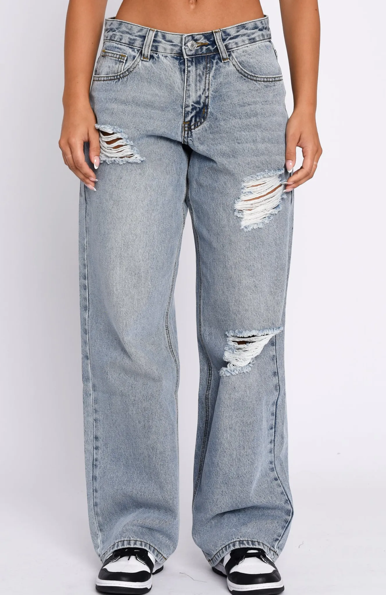 Denim | White Fox Boutique Cross My Path Jeans Light Wash blue