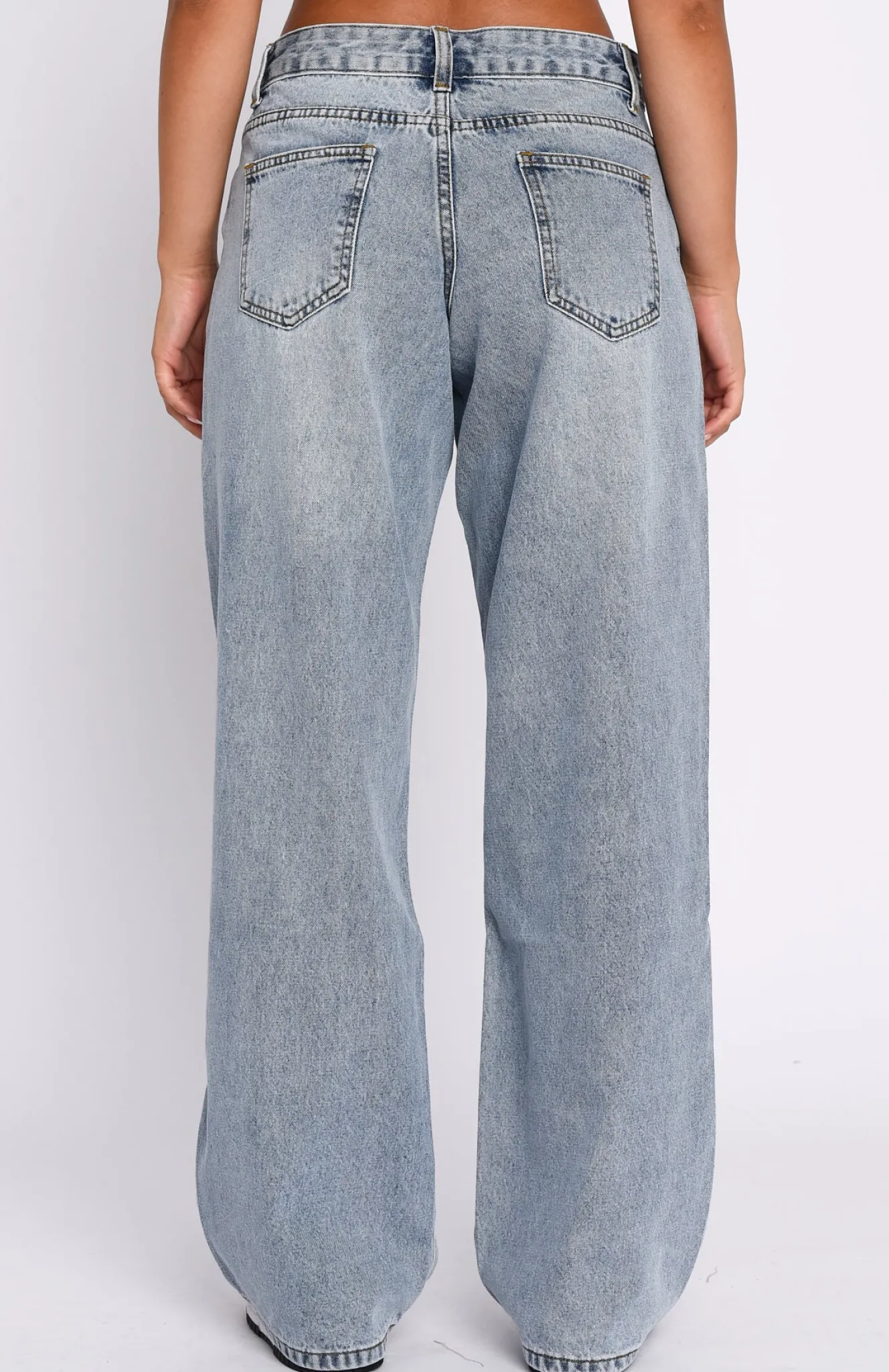 Denim | White Fox Boutique Cross My Path Jeans Light Wash blue