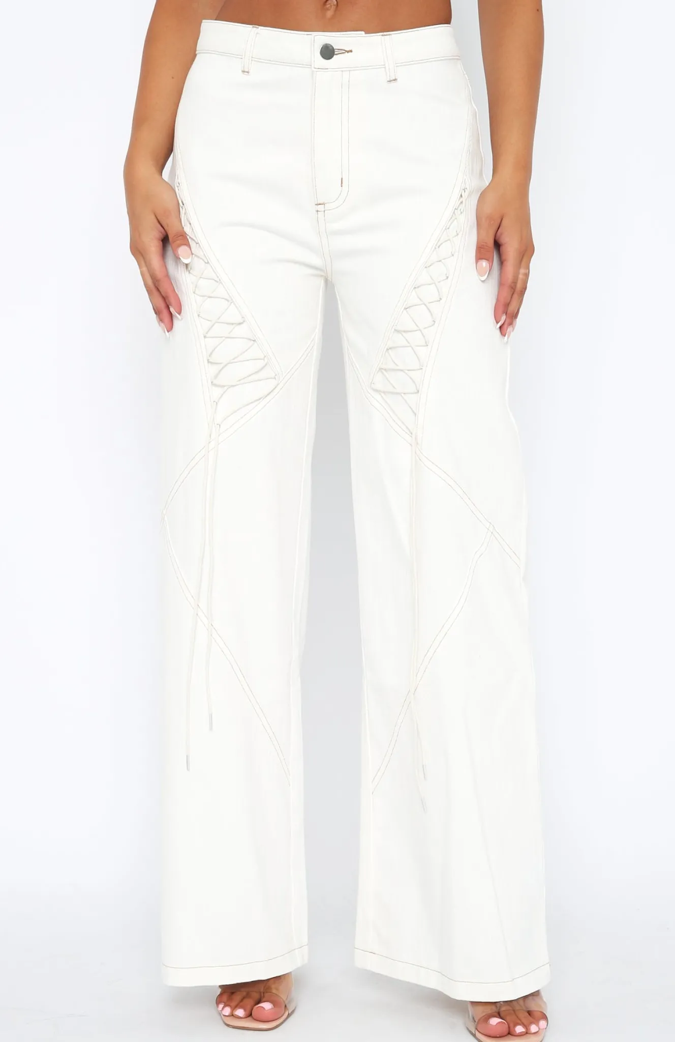Denim | White Fox Boutique Feeling Hot Pants white