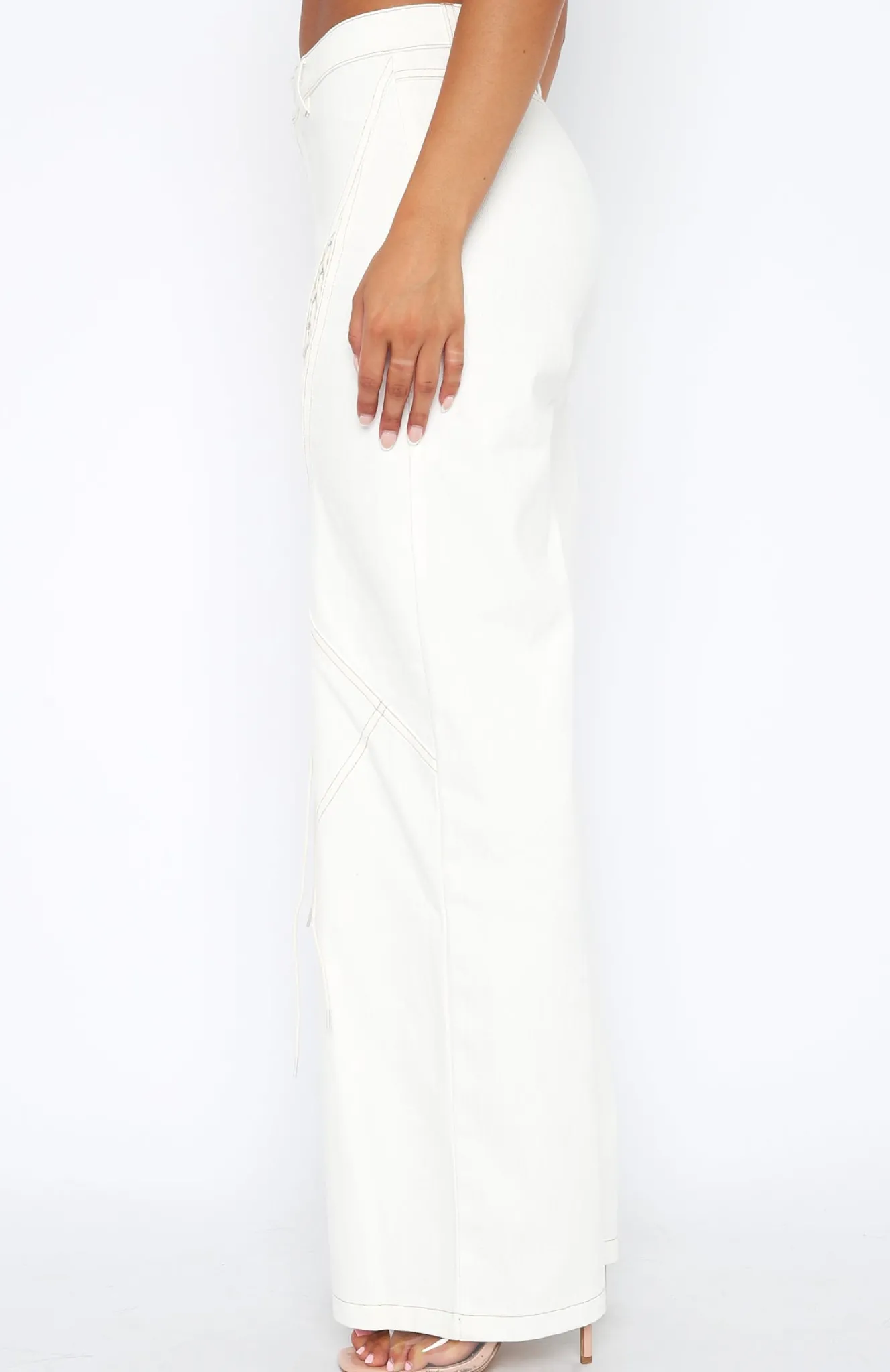 Denim | White Fox Boutique Feeling Hot Pants white